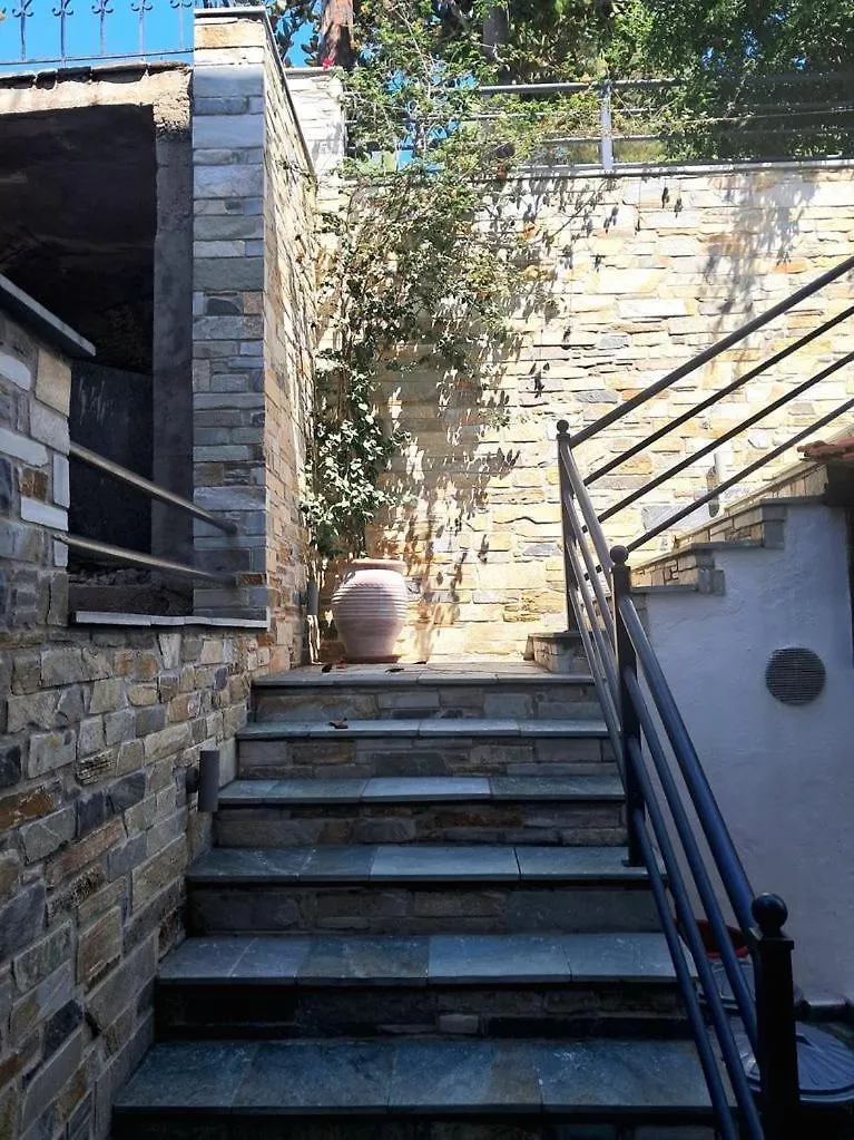 Menexe Apartments-Kelyfos Неос-Мармарас Апартаменты