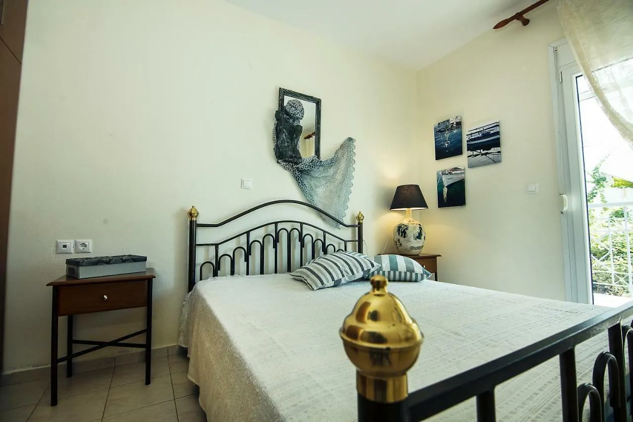 Menexe Apartments-Kelyfos Неос-Мармарас 0*,