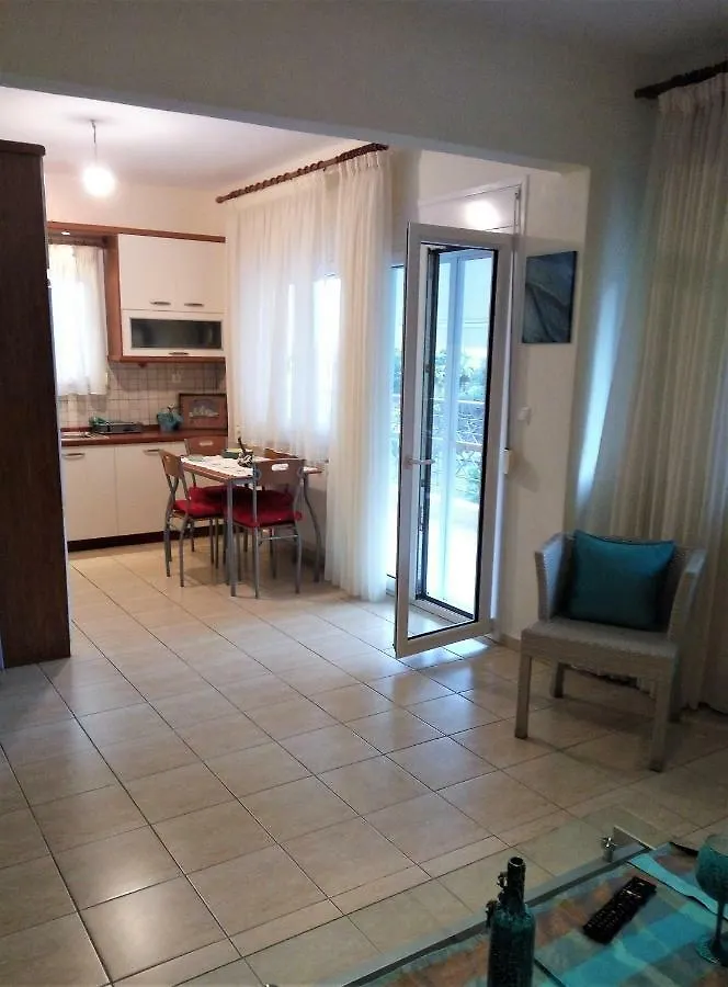 Menexe Apartments-Kelyfos Неос-Мармарас
